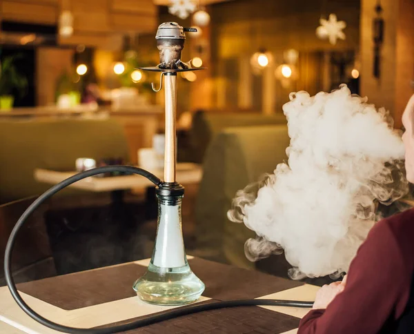 Narguilé Sur Bol Shisha Sur Fond Chicha Orientale Élégante Dans — Photo