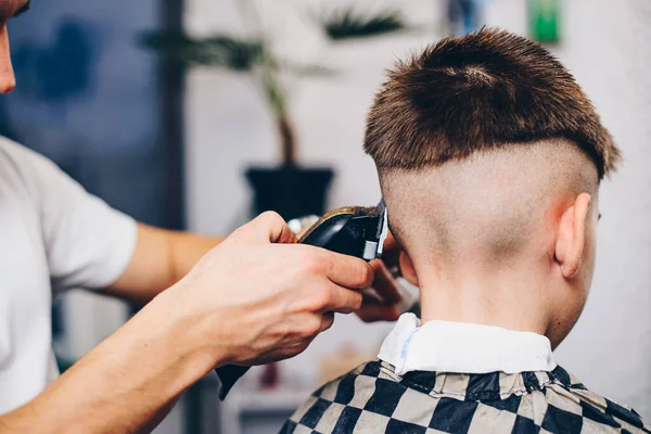 Barber Grooming Cute Little Boy Hair Salon — Stock Photo, Image