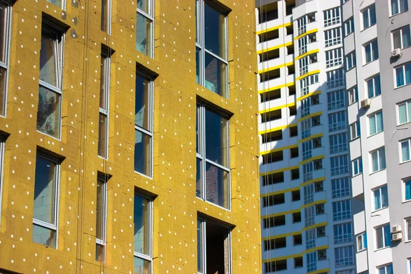 Réchauffement Une Façade Immeuble Résidentiel Plusieurs Étages Avec Minéral Laine — Photo