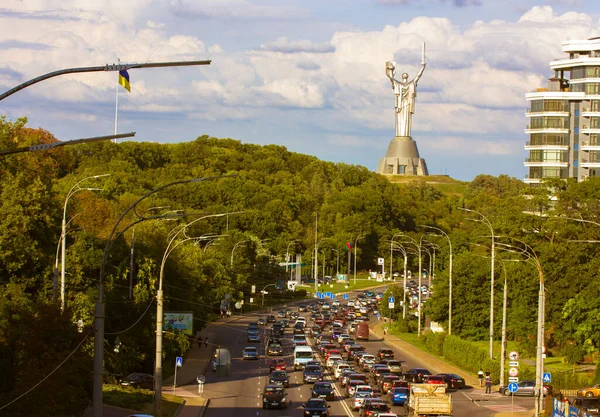 Kiew Ukraine Juli 2021 Motherland Monument Horizont Thront Über Einer — Stockfoto