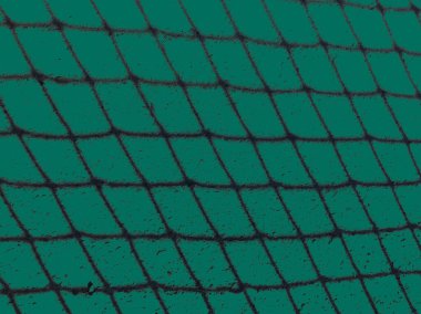 Soyut yeşil arkaplan ve bir spor sahası ya da internete benzeyen koyu renk şebeke dokusu. Geometrik desen spor tasarımı, fitness markalaşması, modern web düzeni, posterler, kalın grafik projeleri için mükemmel..