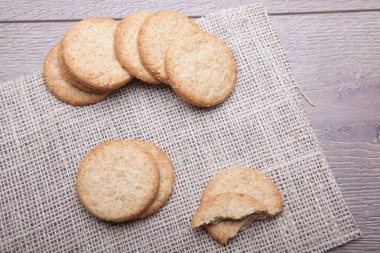 ahşap masa tanımlama bilgileri