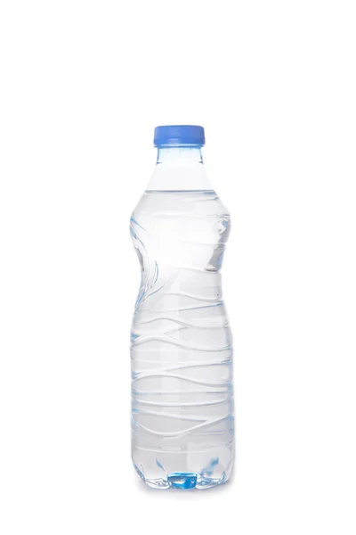 Fles water geïsoleerd — Stockfoto