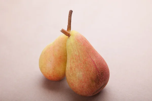 kağıt üzerinde armut