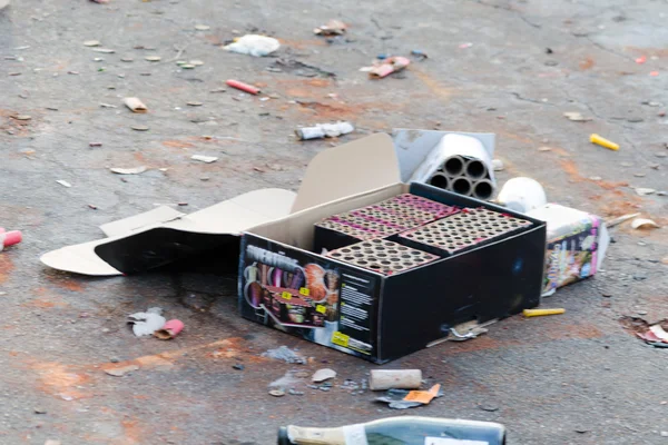 Verpakking en resten van oude voetzoekers — Stockfoto