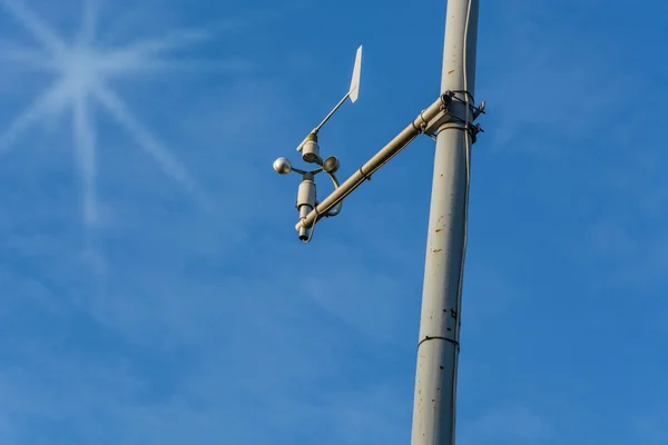 Weather station with anemometer — Stock Photo, Image