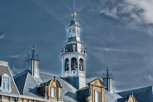 Staré historické kostelní věž — Stock fotografie