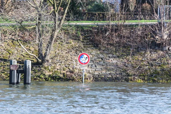 Flooded embankment in heavy rain — Stock Photo, Image