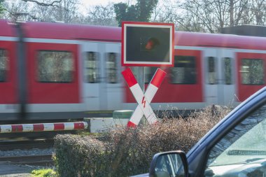 Yolcu treni transit demiryolu Geçidi