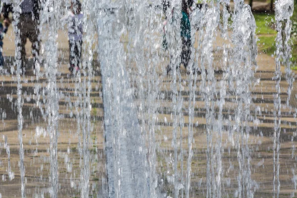 Cascata progettata artificialmente, fontana — Foto Stock