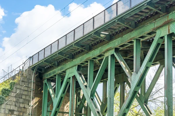 Stalowy most kolejowy — Zdjęcie stockowe