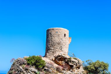 Mallorca Adası üzerinde gözetleme kulesi