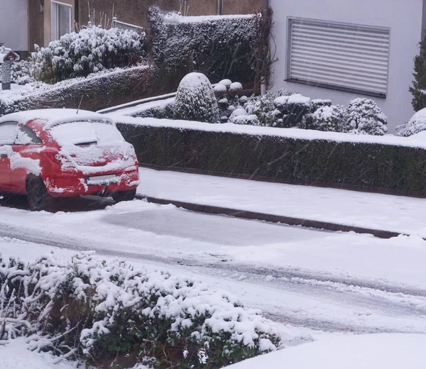 Voiture Dans Neige Recouverte Une Dérive Blanche Neige — Photo