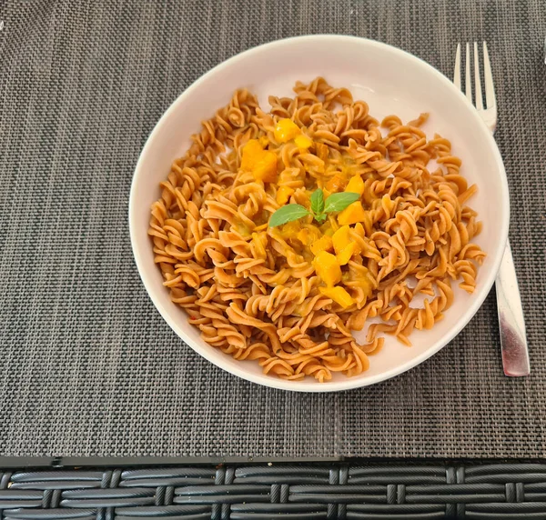 Noodles Shrimps Tomatoes — Stock Photo, Image