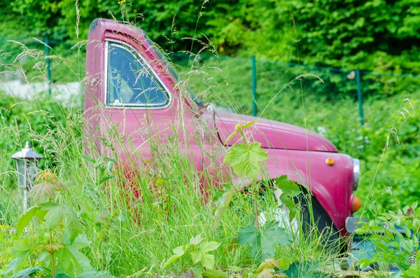 La mitad del coche — Foto de Stock