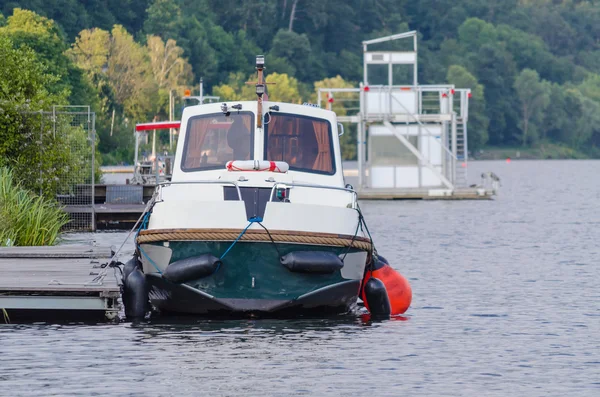 Charter boot, escargot vitesse — Stockfoto