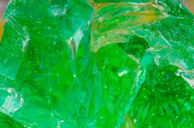 Yarı kıymetli taşlar, Kuvars taşı, cam kayalar