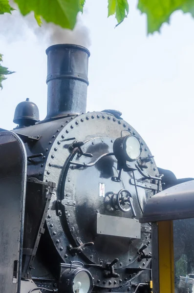 Front view of a steam locomotive — Stock Photo, Image