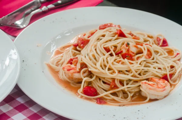 Scampi, shrimp and pasta — Stock Photo, Image