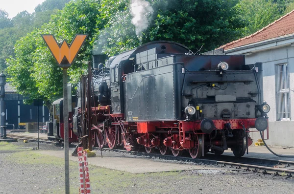 Una locomotora de vapor. — Foto de Stock