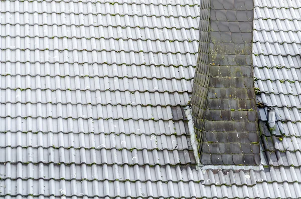 Telhado coberto de rima, geada — Fotografia de Stock