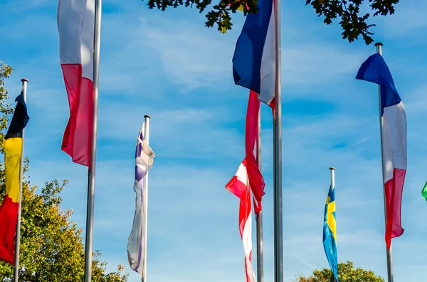 Internationella flaggor — Stockfoto