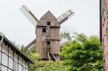 Hollanda Yeldeğirmeni