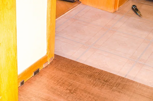 İşleme vinil laminat