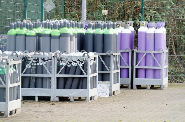 Gazu butelka szafki gazowe fabryka w Hattingen — Zdjęcie stockowe