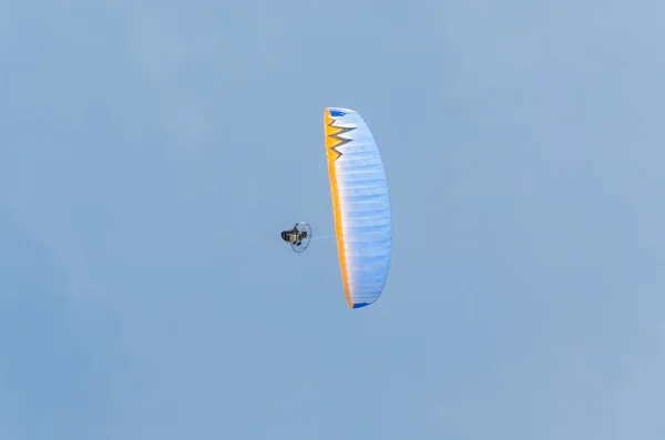 Paramotoring — стокове фото