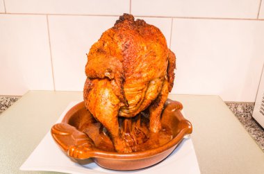 Izgara tavuk barbekü yemek.