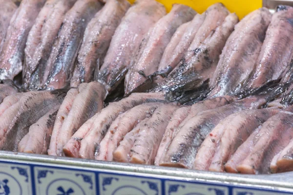 Fresh Matjes fish on ice cooled to the fish market.. Fresh Matjes — Stock Photo, Image