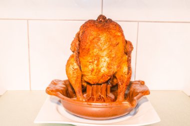 Izgara tavuk barbekü yemek.