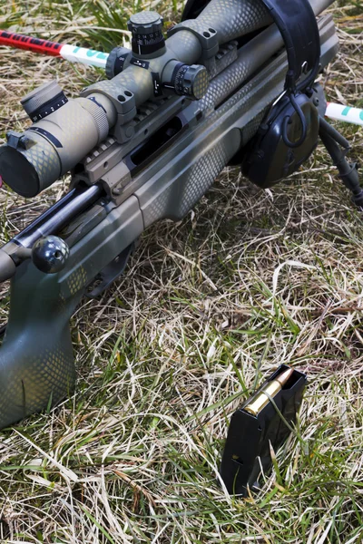 Military sniper aims at a target — Stock Photo, Image