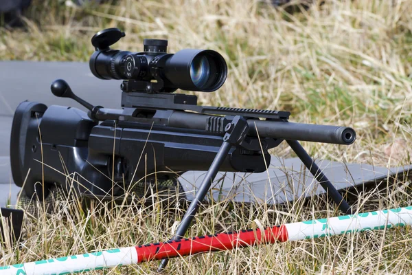 Military sniper aims at a target — Stock Photo, Image