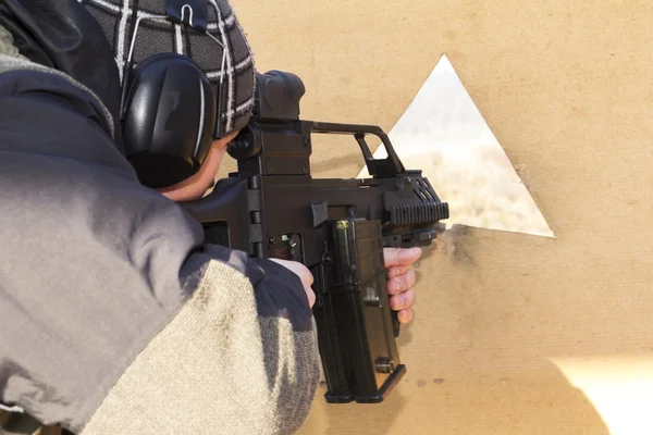 Поліція Снайпер зі своїм пістолетом — стокове фото