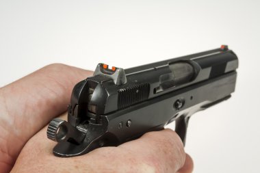 tehlikeli silah ve mühimmat