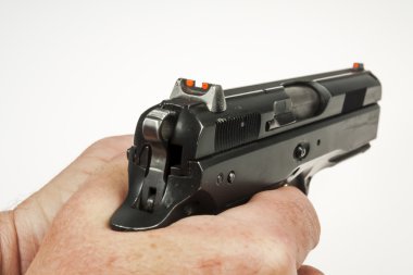 tehlikeli silah ve mühimmat