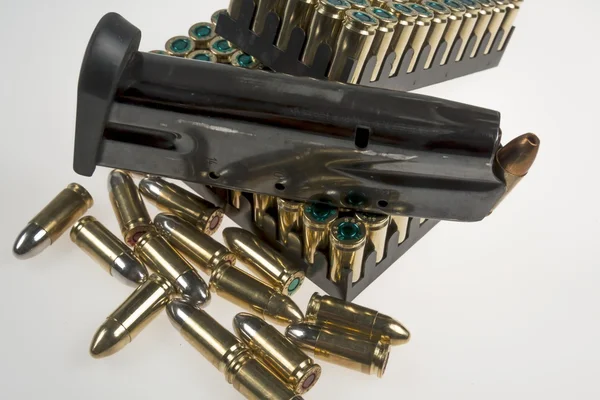 tehlikeli silah ve mühimmat