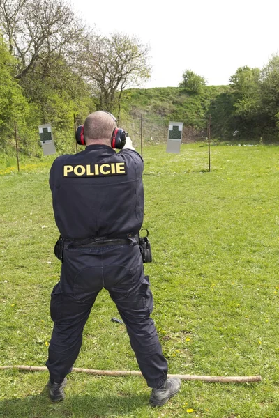 Polis bei Schießübungen — Stockfoto