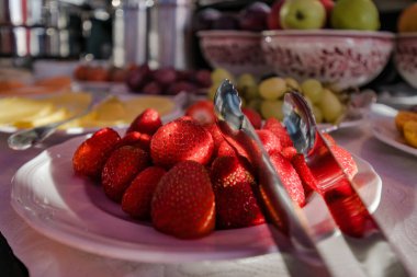 Taormina Sicilya kahvaltı masası Taormina üzerinde çatı manzaralı