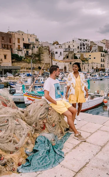 Sicílie Itálie Sicilský přístav Castellammare del Golfo, úžasná pobřežní vesnice ostrova Sicílie, provincie Trapani, Itálie — Stock fotografie