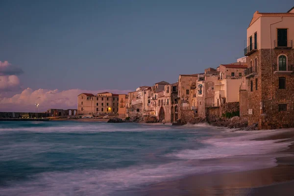 Cefalu, vila medieval da Sicília, província de Palermo, Itália — Fotografia de Stock