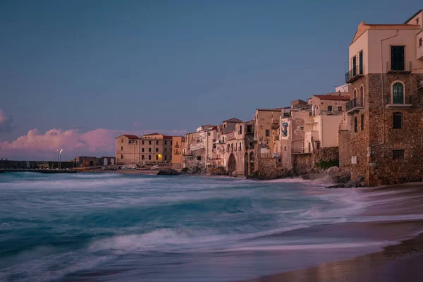 Cefalu, vila medieval da Sicília, província de Palermo, Itália — Fotografia de Stock