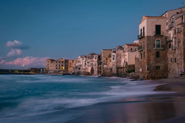 Cefalu, vila medieval da Sicília, província de Palermo, Itália — Fotografia de Stock