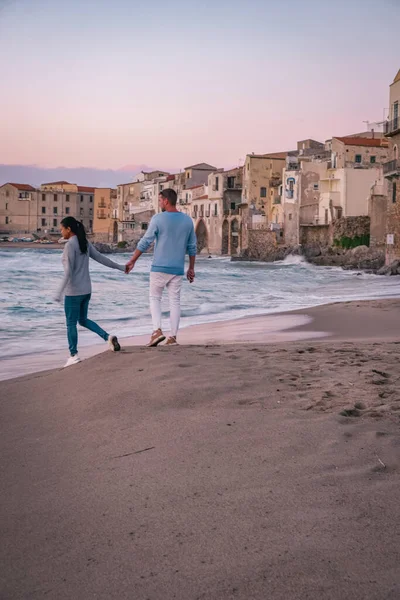 Cefalu, pueblo medieval de Sicilia, Provincia de Palermo, Italia — Foto de Stock