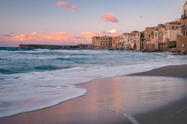 Cefalu, vila medieval da Sicília, província de Palermo, Itália — Fotografia de Stock