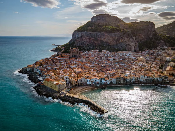 Cefalu, medieval village of Sicily island, Province of Palermo, Italy — Stock Photo, Image