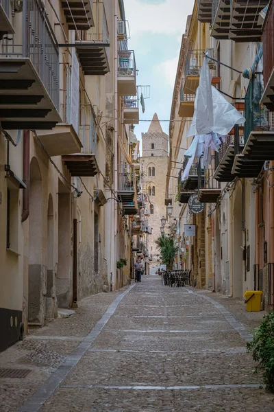 Cefalu, Sicilya adasının ortaçağ köyü, Palermo ili, İtalya — Stok fotoğraf
