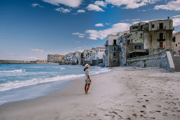 Cefalu, village médiéval de l'île de Sicile, province de Palerme, Italie — Photo